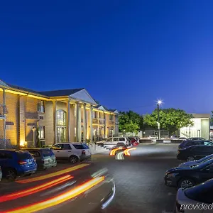 4* Hotel Adelaide Inn